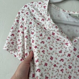 Classic Elements White and Pink Floral